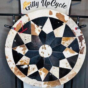 NWOT Genuine OOAK Cowhide Round Patchwork Carpet (36” x 36”)